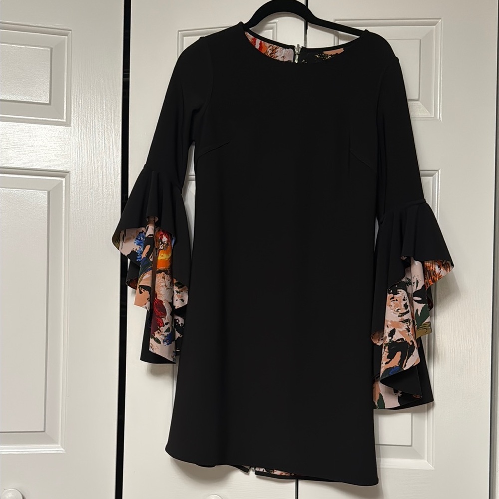 Black Reversible Laundry by Shelli Segal Dress with Artistic Sleeves